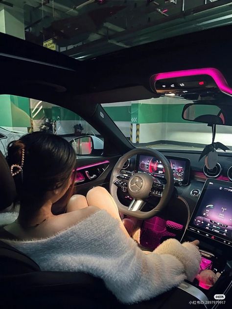 Mercedes Girl, Email Marketing Business, Mercedes Cars, Aesthetic Luxury, Luxury Lifestyle Women, Life Vision Board, Rich Girl Aesthetic, Rich Girl Lifestyle, Foto Baby