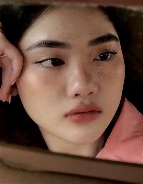 Asian Freckles, Asian Modeling, Nose Aesthetic, Tan Asian, Nose Makeup, Tanned Makeup, Freckles Girl, Diamond Face Shape, Flat Nose