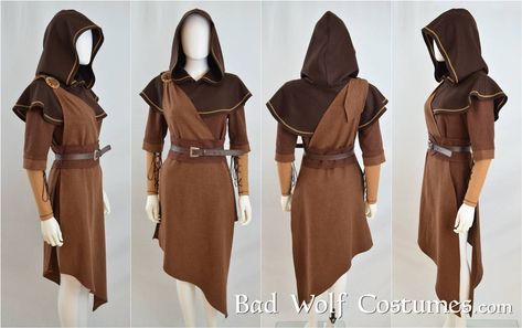 Mage Costume, Mage Robes, Skyrim Cosplay, Clothes Folding, Female Pirate Costume, Elder Scrolls Skyrim, Medieval Clothing, Folding Clothes, Influencers Fashion