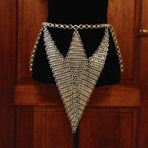 Larp Women, Medieval Chainmail, Chainmail Skirt, Gothic Skirt, Festival Costume, Chainmail Jewelry, Festival Costumes, Chain Maille, Cosplay Diy