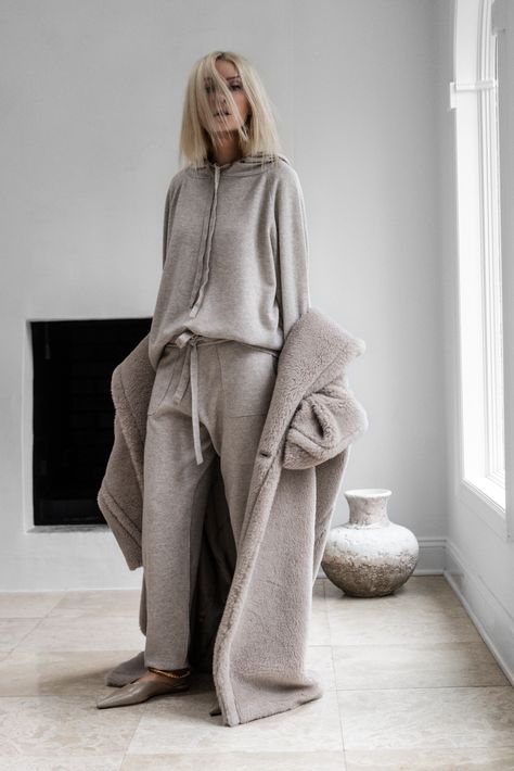 F*** it... Going to New York! - F I G T N Y Comfy Lounge Wear, Ladies Fashion Casual, Elegante Y Chic, Women's Handbags, Rachel Zoe, Mode Inspiration, Cozy Knits, Winter Fashion Outfits, Ladies Fashion