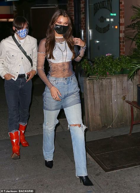 Bella Hadid Jeans, Outfit Bella Hadid, Mesh Top Outfit, Hailey Rhode Baldwin, Bella Hadid Street Style, New York October, Ripped Knee Jeans, Bella Hadid Outfits, Mesh Long Sleeve Top