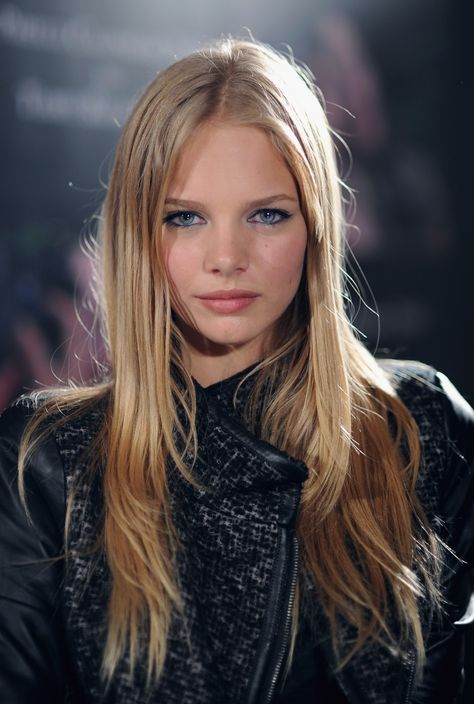 Marloes Horst Marloes Horst, Celebrity Pictures, Face And Body, Her Hair, Beauty Women, Beautiful People, Cool Hairstyles, Hair Makeup, Blonde