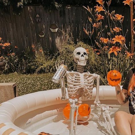 Kiddy Pool, Summer Goth, Kiddie Pool, Halloween Inspo, Summer Birthday, Best Seasons, Halloween Pictures, My Summer, Halloween Town