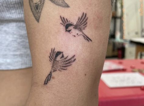 Bird Stick And Poke, Baby Sparrow, Mexico Tattoo, Ink Therapy, Sparrow Tattoo, Stick And Poke, Birds Tattoo, Tattoo Inspo, Mini Tattoos