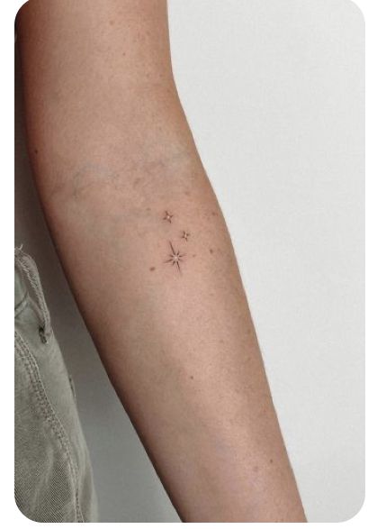 Triple Star Tattoo, Star Tattoos Wrist, Star Tattoo Placement, Star Tattoo Arm, Tiny Stars Tattoo, Star Tattoo On Wrist, Daisy Tattoo Designs, Minimal Tattoo Designs, Minimal Tattoo Ideas