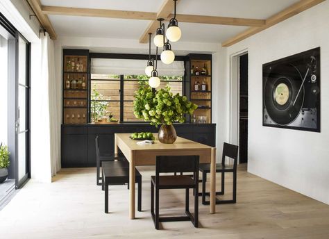 78 Dining Room Decor Ideas That Will Make You Want to Entertain More Scandi Dining Room, White Oak Table, Built In Buffet, Emily Henderson Design, Dining Room Decor Ideas, Light Hardwood Floors, Interior Design Photos, Modern Beach House, Luxe Interiors