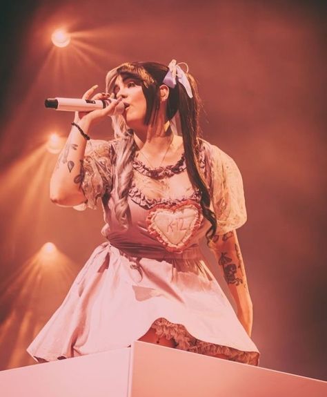 Photos of Melanie performing in Barcelona ♡ ♡ ♡ #melaniemartinez #foryou #portals #portalsalbum #portalsmelaniemartinez #trilogytourmeleniamartinez #fanpage #trilogytour #melaniemartinezfan #melaniemartinezfanpage #melanie #martinez #melaniefan Melanie Martinez Makeup, Melanie Martinez Anime, Melanie Martinez Outfits, Melanie Martinez Concert, Melanie Martinez Photography, Trilogy Tour, Martinez Twins, Big Heart, Melanie Martinez