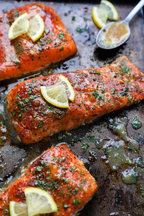 Maple Mustard Glazed Salmon - An easy dinner made in less than 15 minutes! Fresh salmon fillets are brushed with a sweet & tangy maple-dijon glaze then baked until buttery & flakey! Perfect for those busy weeknights! Mustard Glazed Salmon, Kalefornia Kravings, Easy Healthy Meals, Maple Mustard, Fresh Salmon, Salmon Dinner, 15 Minute Meals, Glazed Salmon, Fish Dinner