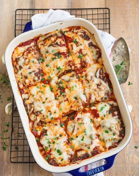 This low-carb Eggplant Lasagna has all the gooey, cheesy goodness of traditional lasagna. Grilled Shrimp Seasoning, Roasted Eggplant Slices, Butternut Squash Lasagna Recipe, Zucchini Ravioli, Fried Veggies, Low Carb Lasagna, Dairy Recipes, Lasagna Recipes, Eggplant Lasagna