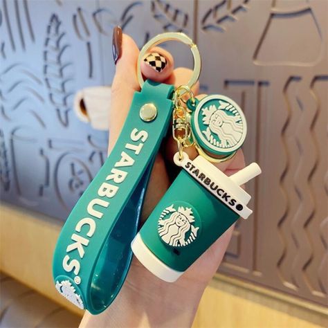 Coffee Keychain, Café Starbucks, Anime Keychain, Tumbler Starbucks, Starbucks Coffee Cup, Harry Potter Kids, Starbucks Accessories, Starbucks Lovers, Harry Potter Pin