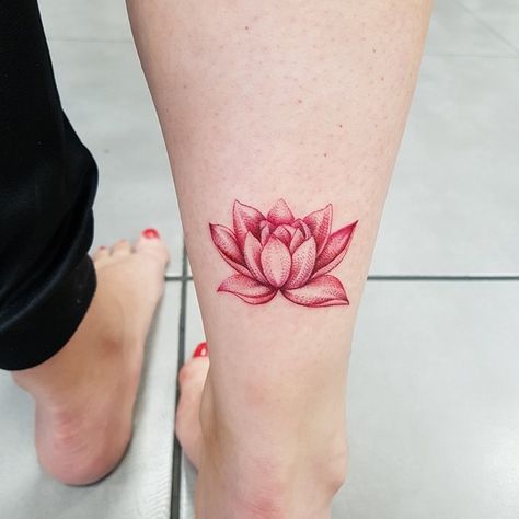 Lily Tattoos For Women, Lily Tattoo Ideas, Lily Tattoo Meaning, Water Lily Tattoo, Flower Design Ideas, Lily Tattoos, Water Lily Tattoos, Lillies Tattoo, Lily Tattoo Design