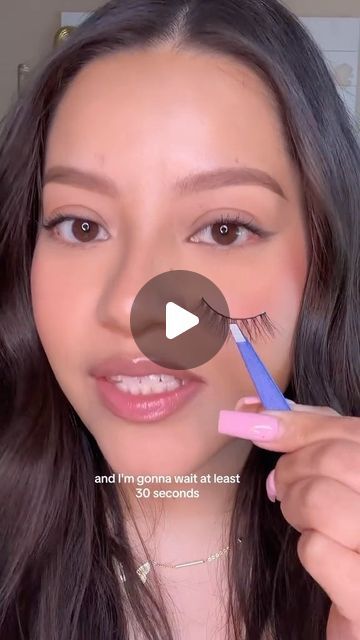 45K views · 4.5K likes | Jess | Makeup • Tutorials on Instagram: "How to apply false lashes for beginners! #falselashes #eyelashtutorial #falsies #howtoapplylashes #lashtutorial #striplashes" Hooded Eye False Lashes, How To Properly Put On Lashes, Strip Eyelashes How To Apply, Under Lashes False, Applying Eyelashes For Beginners, How To Make False Eyelashes, Applying Magnetic Eyelashes, Lash Application How To Apply, How To Trim False Eyelashes