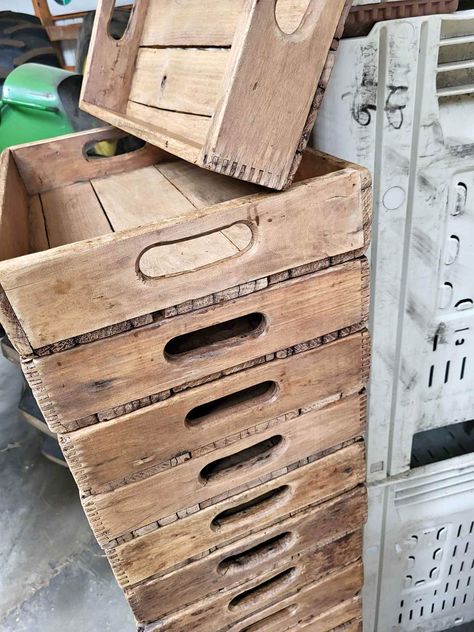 Vintage Wooden Crates, Market Booth, Wooden Kitchen Utensils, Community Garden, Farm Stand, Booth Ideas, Wood Crates, Community Gardening, Wooden Crates