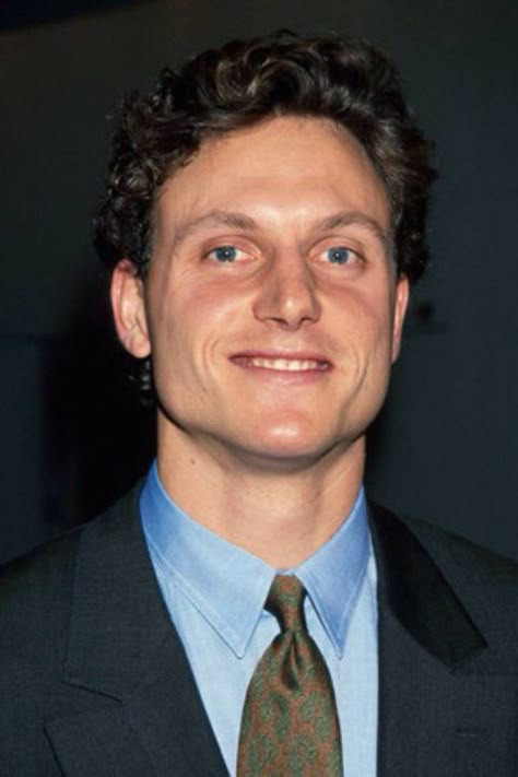 Young tony goldwyn! Aw, baby fitz! Young Tony Goldwyn, Tony Goldwyn Scandal, Tony Goldwyn 90s, Fitzgerald Grant, Keanu Reeves Interview, Unforgettable Song, Hyannis Port, Cary North Carolina, Teresa Teng