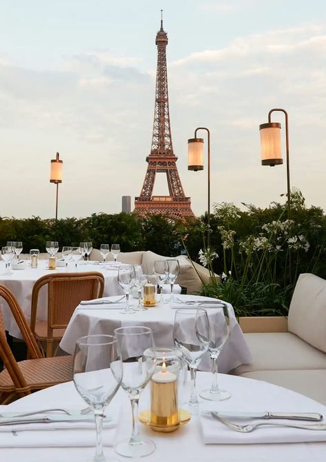 Girafe Paris Restaurant Paris France Travel, Paris Restaurants, Paris Photography, The Eiffel Tower, Best Places To Eat, Travel Inspo, Pretty Places, France Travel, Dream Destinations