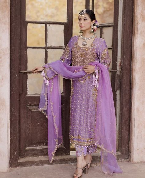 Party wear dresses idea Purple Punjabi Suit, Fancy Dresses Classy, Punjabi Dress Design, Heavy Suit, Punjabi Dresses, Denim Style Casual, Bridal Suits, Punjabi Salwar, Embroidery Suit