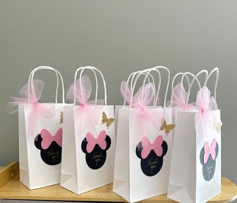 Minnie Mouse Favor Bags, Minnie Goodie Bags, Minnie Mouse Birthday Party Favors, Minnie Mouse Candy Bags, Minnie Mouse Gift Bags, Goodie Bags For Birthday Parties, Birthday Party Treat Bags, Minnie Mouse Gifts, Minnie Mouse Birthday Party Ideas