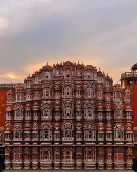 Wonders of Incredible India. Incredible India Posters, Hawa Mahal, India Poster, India Architecture, India Painting, Amazing India, Famous Monuments, India Culture, India Photography