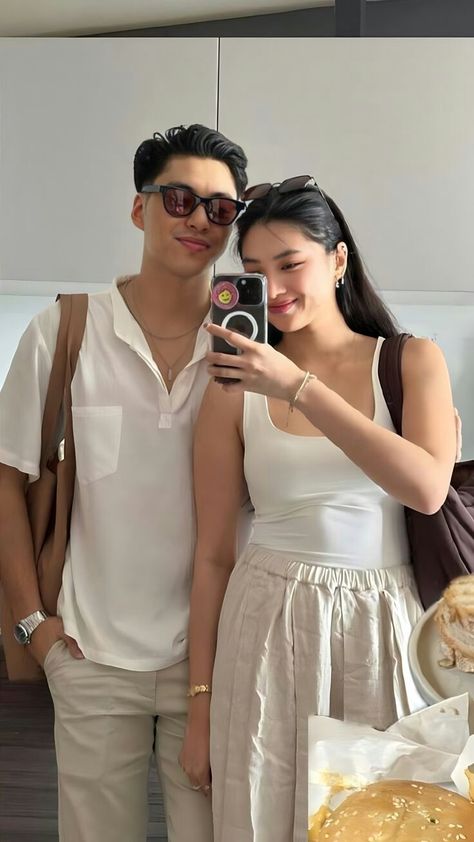 Couple Summer Outfits, Summer Couple Outfits, Pose With Boyfriend, Bf Fits, Ootd Couple, Couple Outfit Ideas, Couple Fits, Fotografi Vintage, 사진 촬영 포즈