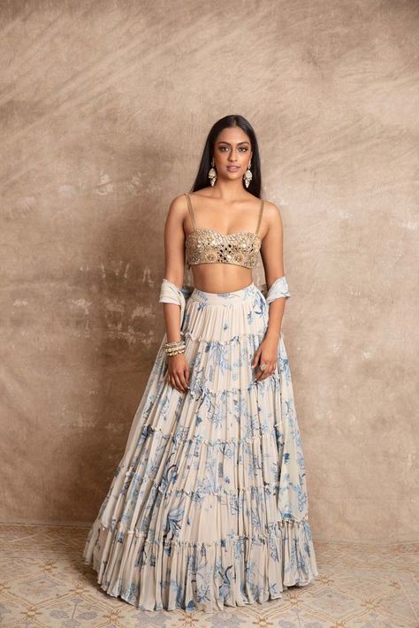 Arpita Mehta, Hand Embroidered Blouse, Georgette Skirt, Printed Lehenga, Trendy Outfits Indian, Indian Outfits Lehenga, Wedding Lehenga Designs, Lehenga Designs Simple, Printed Dupatta