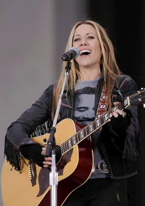 Sheryl Crow, Airport Photos, All Music, Background For Photography, American Singers, Singer Songwriter, Songwriting, Fashion Beauty, Fashion Inspo