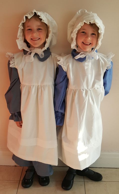 Victorian Child Costume, Diy Girls Costumes, Victorian School, Ball Costume, Victorian Costume, Homemade Costumes, Dress Up Day, Fancy Dress For Kids, Victorian Clothing