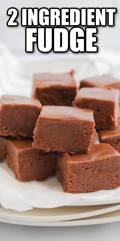 Super simple 2 Ingredient Fudge is the best dessert. No baking at all mix and chill then slice and serve. Andes Mint Fudge Recipe, Fudge Recipe Condensed Milk, Mint Fudge Recipe, Easy Microwave Desserts, Fudge Peanut Butter, Microwave Peanut Butter Fudge, No Bake Fudge, 2 Ingredient Fudge, 2 Ingredient Desserts