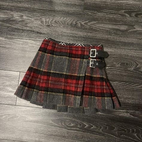 Vivienne westwood plaid skirt Size 1 - Depop Vivienne Westwood Plaid Skirt, Nana Vivienne Westwood, Vivienne Westwood Plaid, 90 Actress, Vivienne Westwood Clothes, Vivienne Westwood Skirt, Vivienne Westwood Punk, Punk Skirt, Plaid Skirt