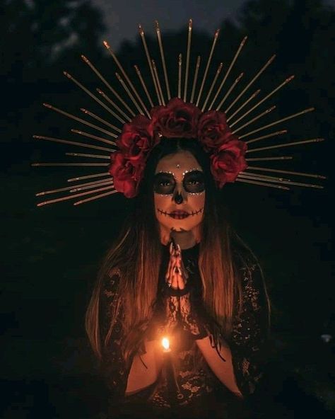 Day Of The Dead Photography, Dia De Los Muertos Photo Shoot Ideas, Day Of The Dead Photoshoot, Mexican Halloween Costume, Catrina Makeup, Halloween Shoot, Vampire Party, Matching Halloween Costumes, Halloween Photography