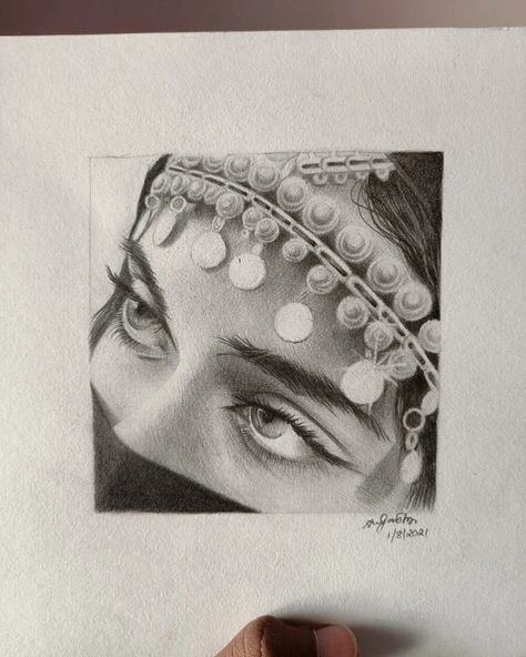 Arabian Aesthetic, Simple Draw, Abstract Pencil Drawings, Pencil Sketch Images, Pen Art Drawings, Cool Pencil Drawings, Portraiture Drawing, Art Drawings Sketches Pencil, Beauty Art Drawings