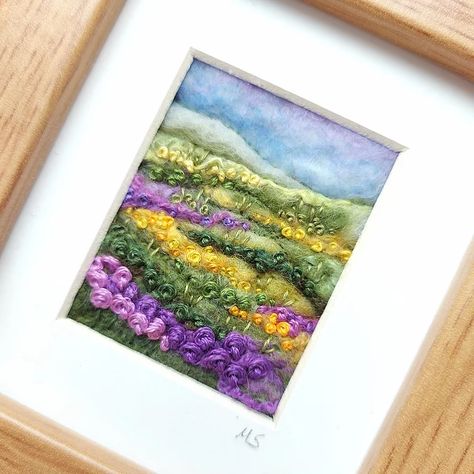 Tea Dance, Felting Art, Wool Felt Projects, Sunflower Pictures, Felt Pictures, Hand Embroidered Flowers, Free Motion Embroidery, Felt Embroidery, Needle Felting Projects