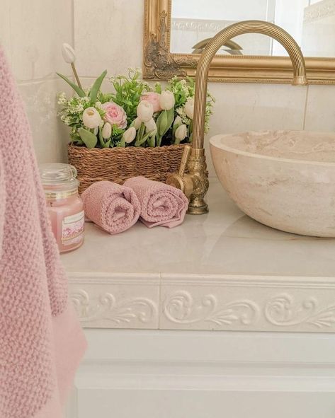 There is nothing more uplifting than the fast-approaching of spring and its fresh aroma. To get that head start on your bathroom, browse our #collection at #FeatherandStitch

#fsNY #bathroomideas #bathroomdesign #bathroom #bathroomdecor #bathroominspiration #bathroominspo #interiordesign #bathroomgoals #bathroomrenovation #bathroomremodel #interior #homedecor #bathrooms #design #bathroomstyle Styl Shabby Chic, Dream Room Inspiration, Dream House Interior, Spring Home Decor, Dream Rooms, Spring Home, Dream House Decor, Beautiful Bathrooms, Aesthetic Room Decor