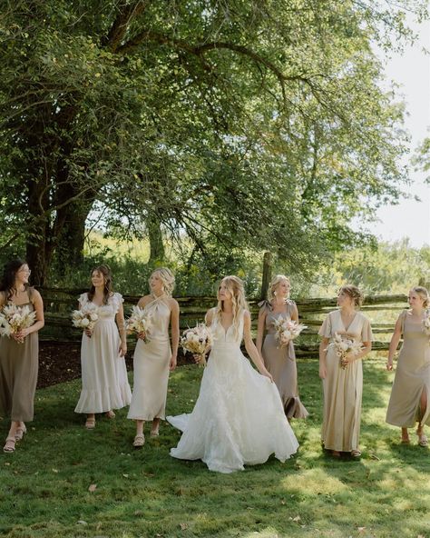 neutral bridesmaid dresses, bridesmaid style, outdoor boho wedding, boho bridesmaid dresses, mix and match bridesmaid dresses Bridesmaid Dresses Mix And Match, Boho Bridesmaid Dresses, Outdoor Boho Wedding, Mix And Match Bridesmaid Dresses, Muskoka Wedding, Neutral Bridesmaid Dresses, Neutral Dresses, Bridesmaid Dresses Boho, Wedding Portrait Poses