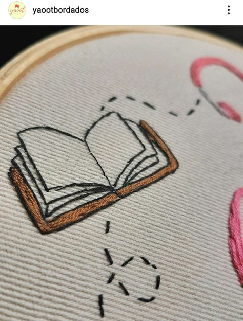 Embroidery Book Design, Open Book Embroidery, Book Embroidery Pattern, Embroidery Hoop Wall Art, Diy Embroidery Designs, Hand Embroidery Patterns Flowers, Diy Embroidery Patterns, Embroidered Quilts, Embroidery Book