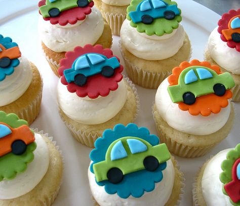 Simple but effective 2D fondant car toppers. Car Cupcakes, Car Cupcake Toppers, Auto Party, Cars Cupcakes, Cars Birthday Cake, Cars Cake, Cupcakes For Boys, Kid Cupcakes, Cake Decorating With Fondant