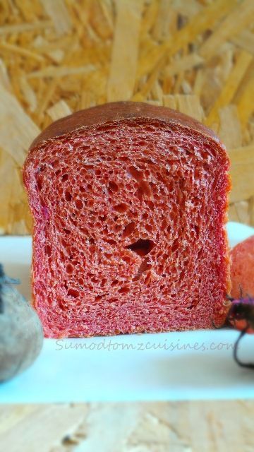 Beetroot Bread Recipes, Beet Bread Recipe, Colorful Bread, Beetroot Bread, Beet Bread, White Bread Loaf, Basic White Bread, Pullman Bread, How To Boil Beets