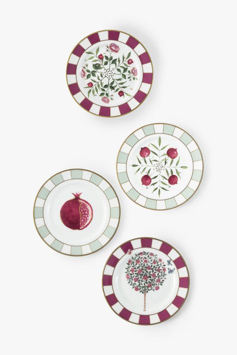 China Painting Porcelain, Plate Painting Ideas Diy, Porcelain Painting Ideas, Ceramics Tableware, Ceramic Plates Art, Pomegranate Design, Gold Packaging, Ceramic Christmas Decorations, Diy Pottery Painting