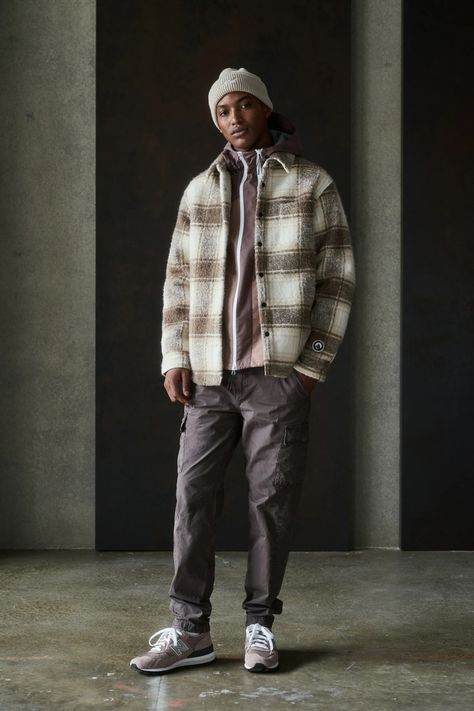 Kith Fall 2021 Menswear Collection | Vogue Engagement Photo Outfits Fall, Dress For Fall, Stylish Fall Outfits, Cargo Pants Outfit, Fall Outfits Men, Double Denim, Chore Jacket, Menswear Fashion, Mens Fall