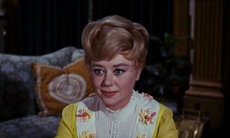 Glynis Johns as Winifred Banks in   “Mary Poppins” (1964) Winifred Banks, Glynis Johns, Mary Poppins Movie, Mary Poppins 1964, Gala Themes, Magic Man, Kevin Hart, Walt Disney Pictures, Mary Poppins