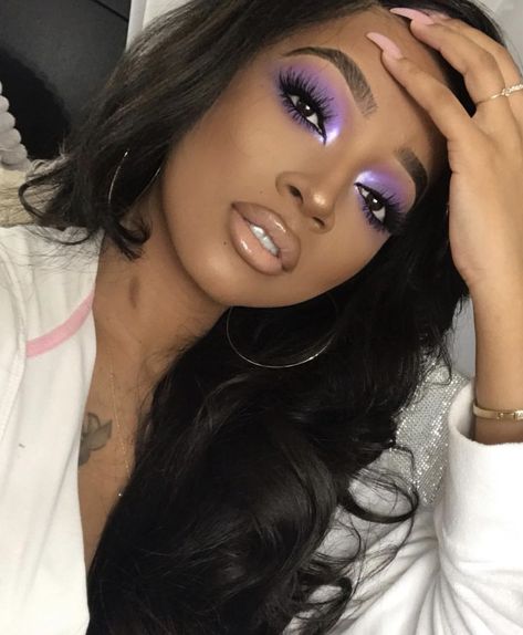 Makeup For WOC on Twitter: "Lavender eyes 💜 IG: @ms_bentivegas… " Lavender Eyes, Maquillage Yeux Cut Crease, Purple Eye Makeup, Beauty Make-up, Purple Eyeshadow, Make Up Looks, Dark Skin Makeup, Looks Black, Makeup For Black Women