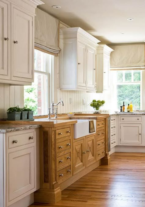 Kitchen Sink Decor, Island Farmhouse, Model Dapur, Kabinet Dapur, Farmhouse Kitchen Cabinets, Casa Country, Pretty Kitchen, Budget Kitchen, Dream Kitchens