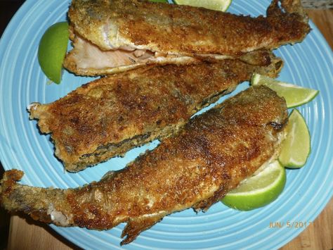 Cook, Create and unComplicate: Pan Fried Whole Rainbow Trout Cooking Rainbow Trout, Rainbow Trout Recipe Pan Fried, Whole Trout Recipes, Fried Whole Fish, Pan Fried Trout, Fried Trout, Cooking Trout, Trout Recipes, Yummy Seafood