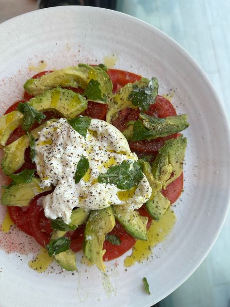 Tomato Avocado Burrata Appetizer - Katie Austin Burrata Appetizer, Tomato And Burrata, Banana Protein Pancakes, Katie Austin, Tomato Avocado, Austin Food, Quinoa Healthy, Big Salad, Avocado Tomato