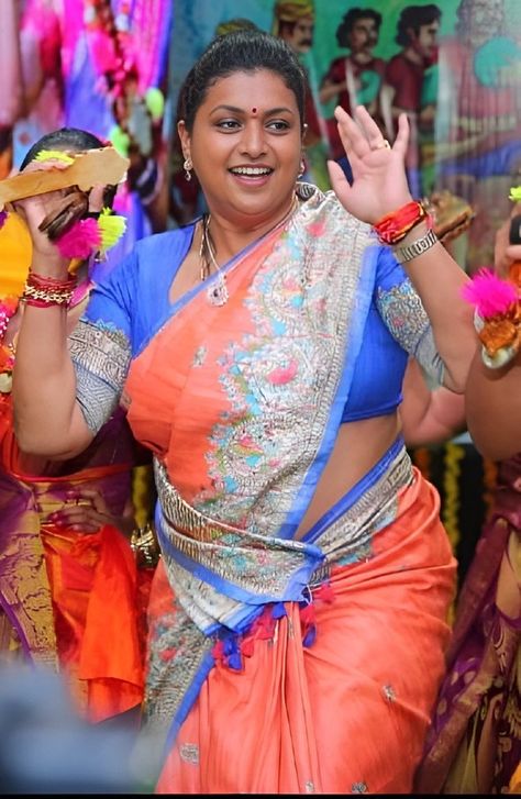 Roja Actress, Roja Hot, Beautiful Women Over 40, Actress Pics, Indian Actress Hot Pics, Beautiful Smile Women, Swimwear Girls, Indian Beauty Saree