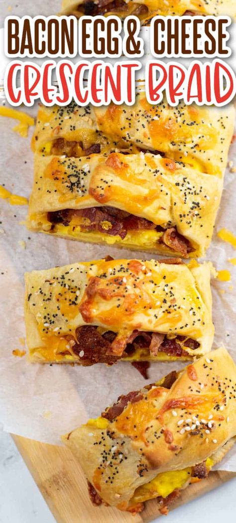 Are you looking for a great dish for your next breakfast or brunch? This bacon egg and cheese breakfast braid is easy to make, beautiful and delicious! Bacon Egg And Cheese Pastry Pioneer Woman, Bacon Egg And Cheese Roll Ups, Bacon Egg And Cheese Biscuit Braid, Egg Bacon Crescent Roll, Bacon Cheese Croissants, Croissant Rolls Breakfast Ideas, Bacon And Egg Recipes Dinners, Breakfast Crescent Roll Recipes Bacon, Bacon Breakfast Casserole Crescent Rolls