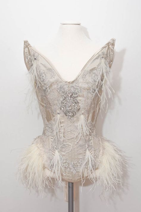 Feather Corset, Karolina Laskowska, Organza Flowers, Duchess Satin, Overbust Corset, Ostrich Feather, Creative Halloween Costumes, Ostrich Feathers, Silk Organza