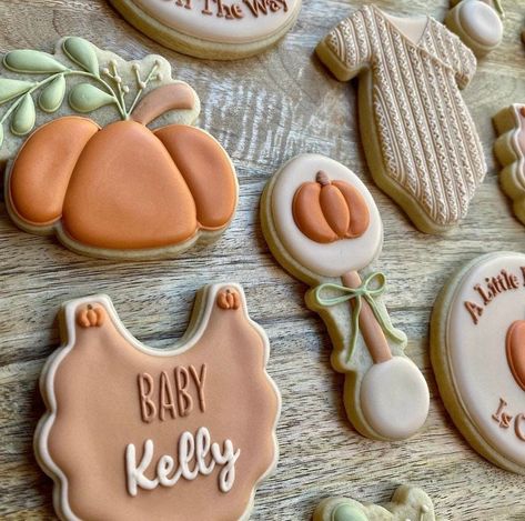 Our Little Pumpkin Baby Shower Ideas, Cookie Themes, Pumpkin Gender Reveal, Cookie Display, Cookies Theme, Shower Cookies, Baby Cookies, Baby Shower Pumpkin, Baby Shower Cookies