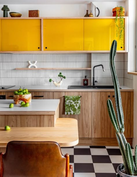 Sydney Apartment, 1960s Kitchen, Mcm Kitchen, Mid Century Kitchen, Art Deco Home, Yellow Kitchen, Apartment Kitchen, Kitchen Inspo, Retro Kitchen