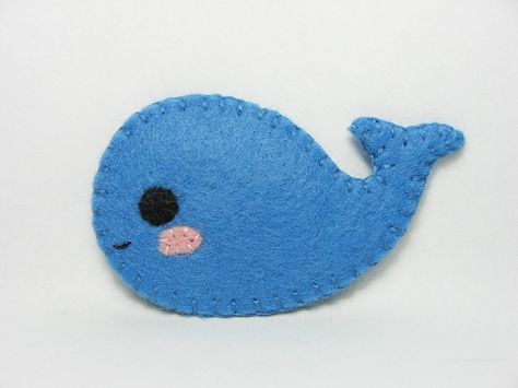 Blue Felt Crafts, Whale Crafts, Felt Animal Patterns, Pola Bordir, Felt Hair Clips, Diy Bebe, Felt Pattern, Felt Patterns, Felt Brooch